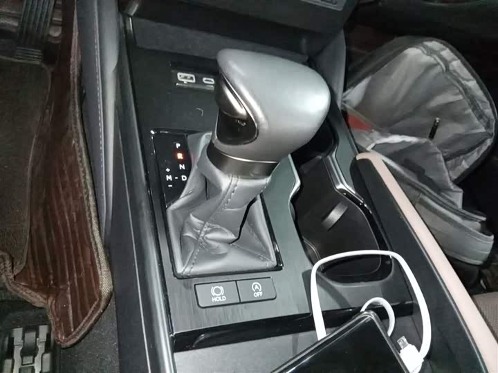 Фото 14 - Lexus ES