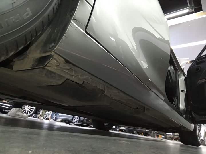 Фото 21 - Lexus ES