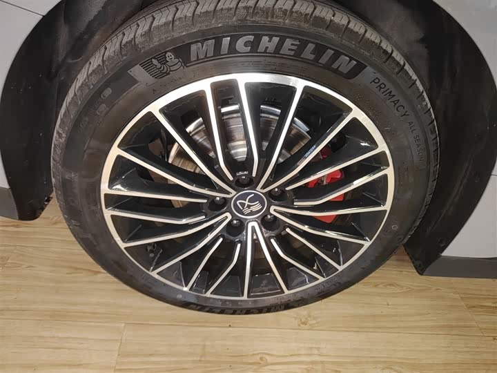 Фото 22 - BYD Han