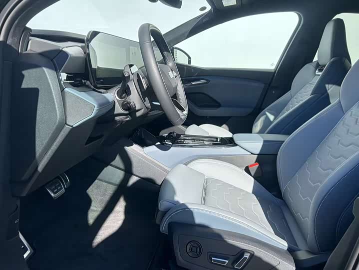 Фото 5 - Audi Q6L e-tron