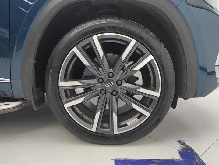 Фото 6 - Geely Monjaro