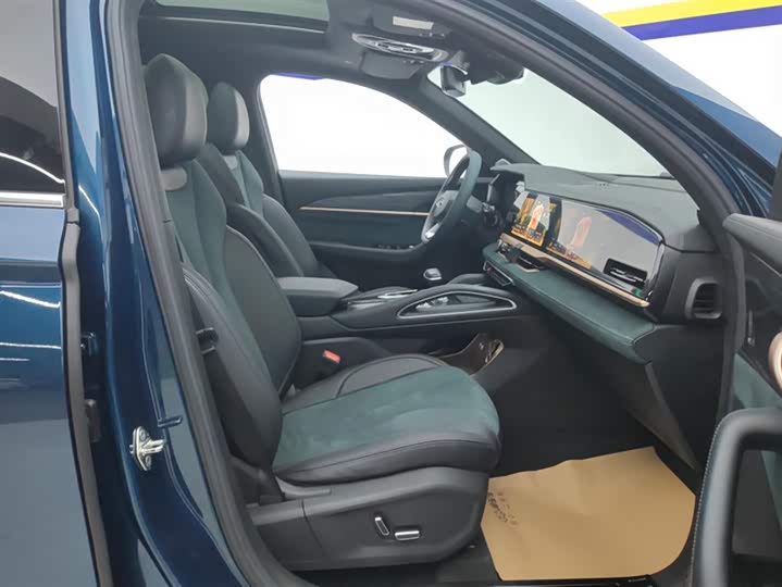 Фото 8 - Geely Monjaro