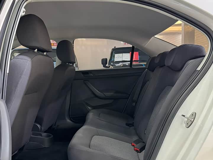 Фото 6 - Volkswagen Santana