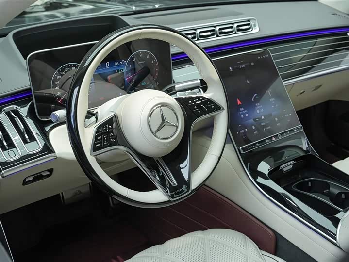 Фото 18 - Mercedes-Benz Maybach S-Class