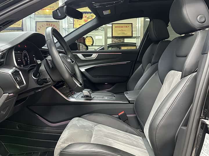 Фото 8 - Audi A6L