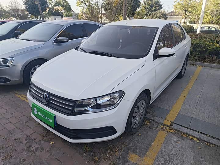 Фото 1 - Volkswagen Santana