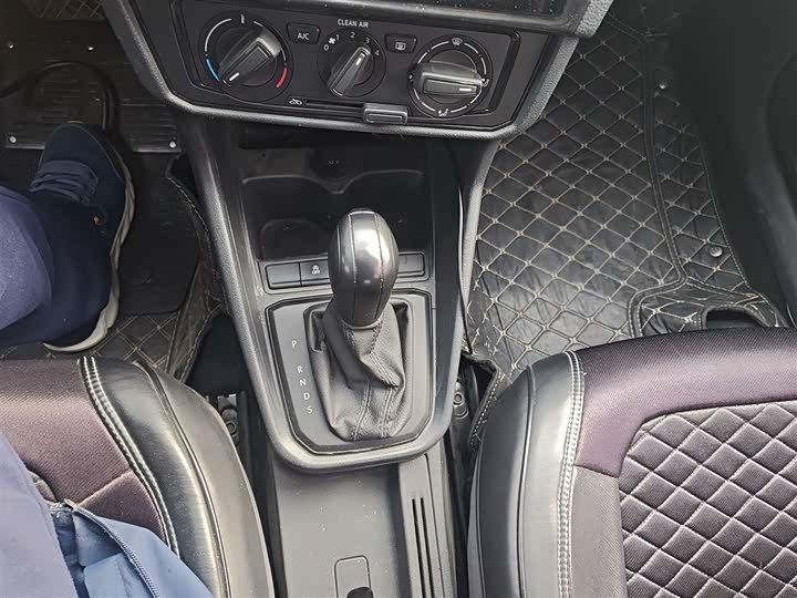 Фото 14 - Volkswagen Santana