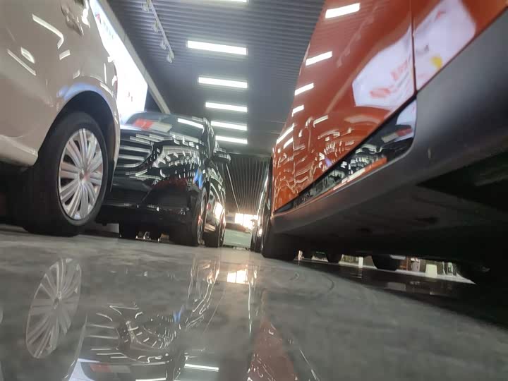 Фото 21 - XPeng P7