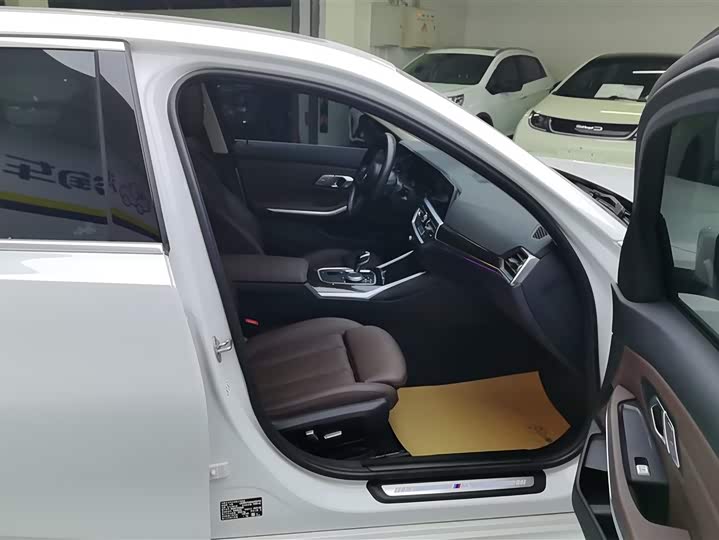 Фото 8 - BMW 3 Series