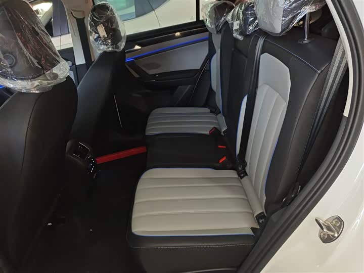 Фото 17 - Volkswagen Tayron GTE Hybrid