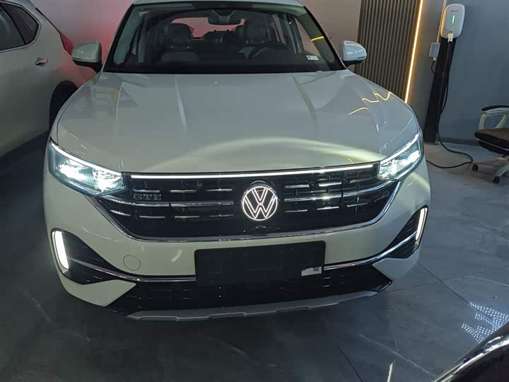 Фото 3 - Volkswagen Tayron GTE Hybrid