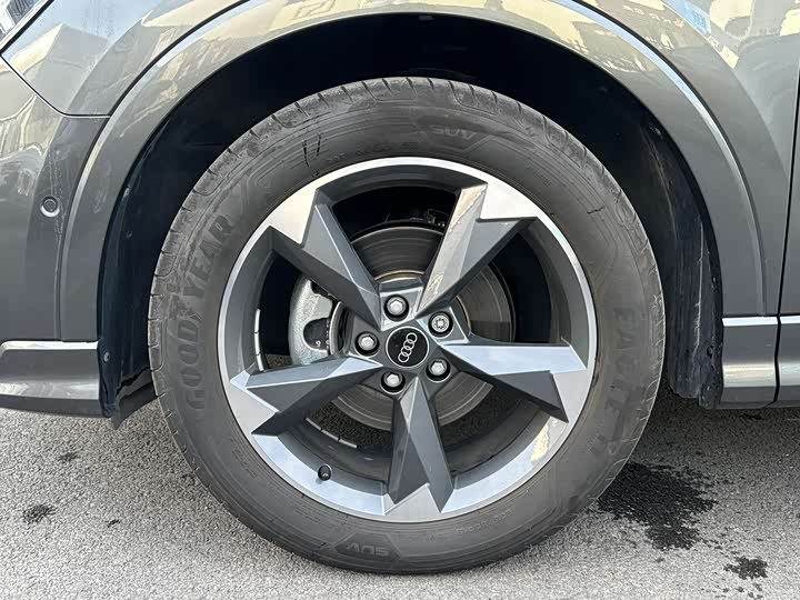 Фото 5 - Audi Q3