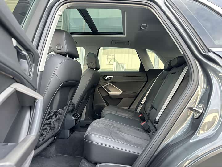 Фото 7 - Audi Q3