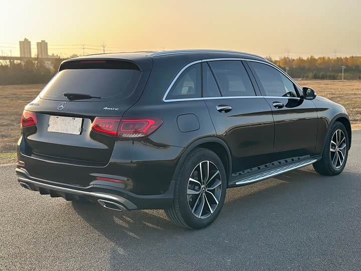 Photo 19 - Mercedes-Benz GLC-Class