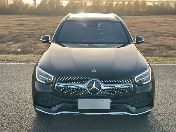 Photo 3 - Mercedes-Benz GLC-Class