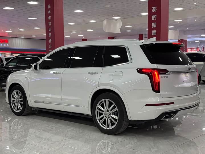 Фото 4 - Cadillac XT6
