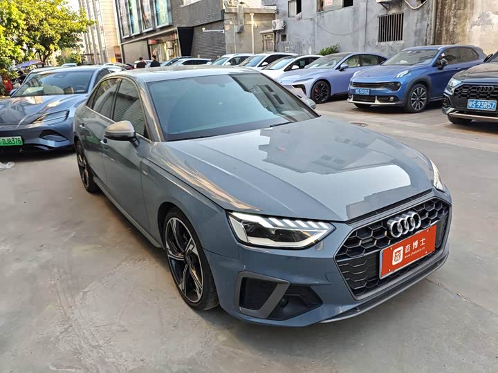 Фото 2 - Audi A4L