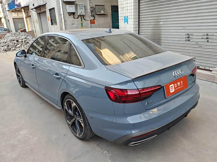 Фото 3 - Audi A4L