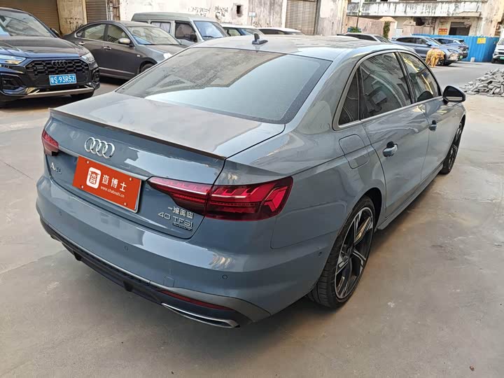 Фото 4 - Audi A4L