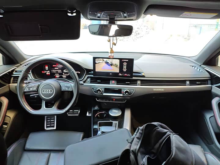 Фото 7 - Audi A4L