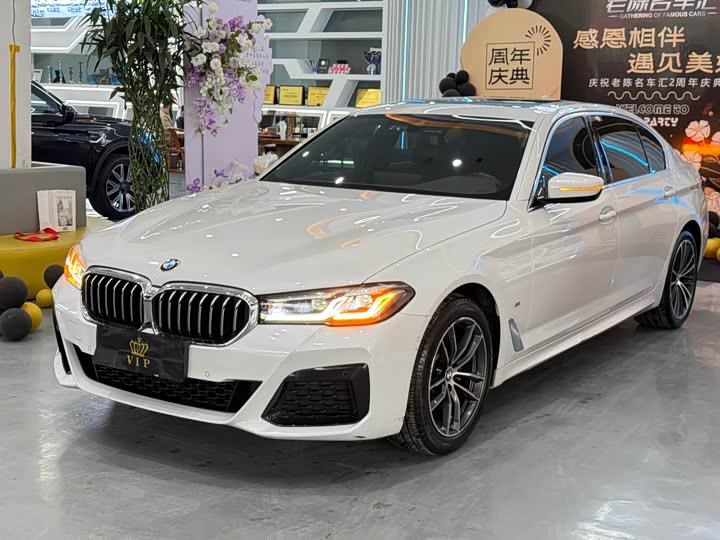 Фото 1 - BMW 5 Series