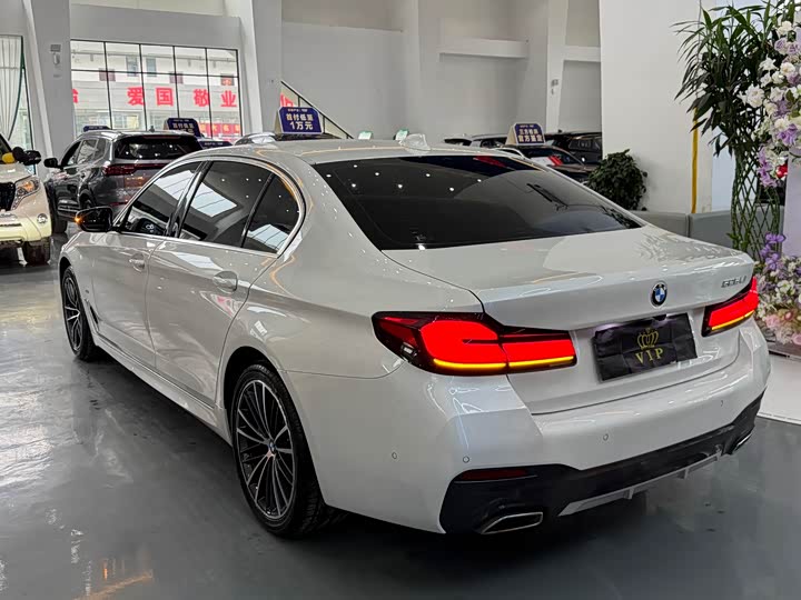 Фото 9 - BMW 5 Series