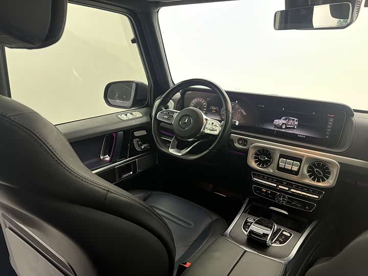 Фото 22 - Mercedes-Benz G-Class