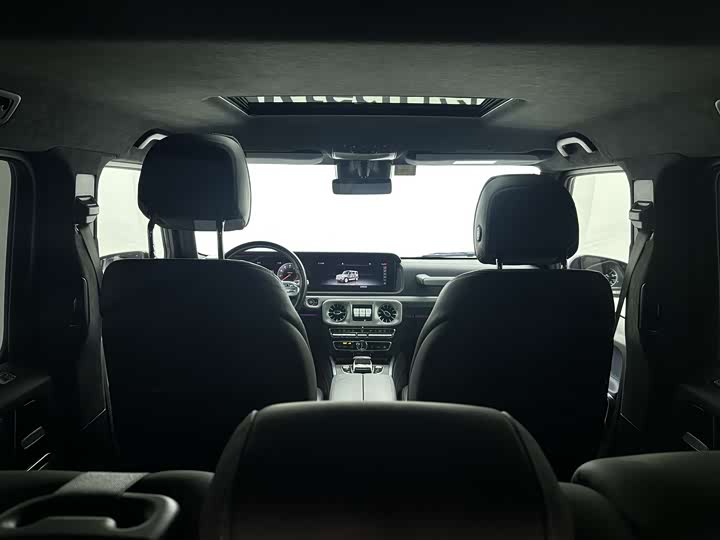 Фото 26 - Mercedes-Benz G-Class