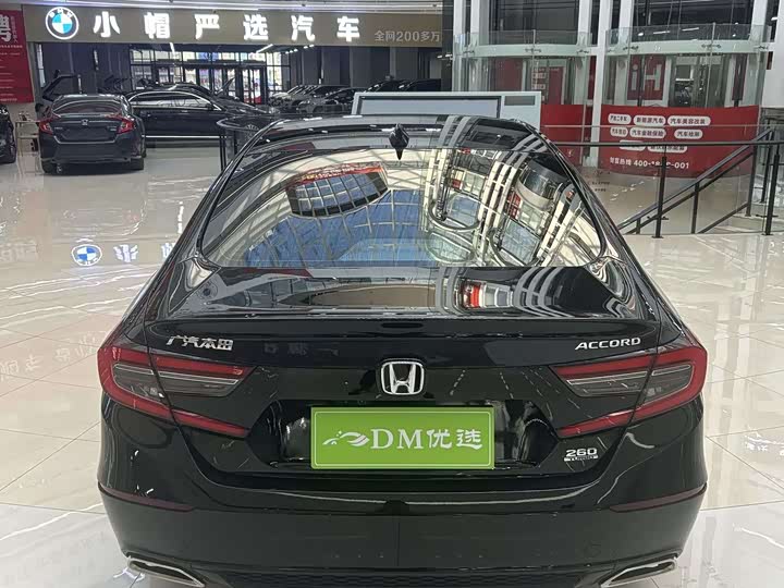 Фото 8 - Honda Accord