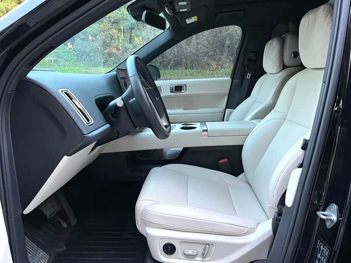 Фото 5 - LiXiang L6