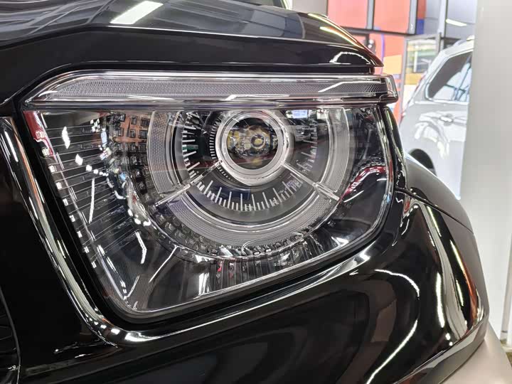 Фото 4 - Tank 700 Hybrid