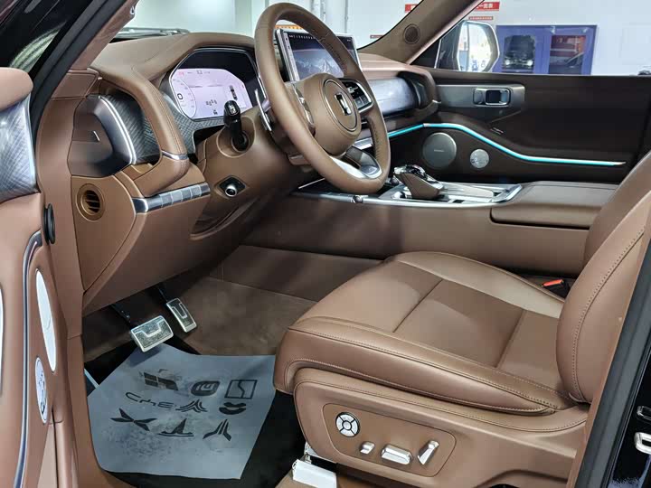 Фото 7 - Tank 700 Hybrid