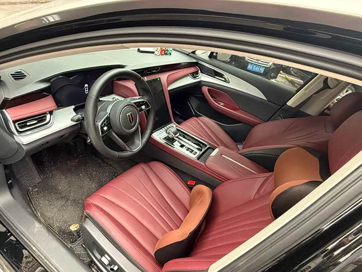 Фото 4 - Hongqi H5