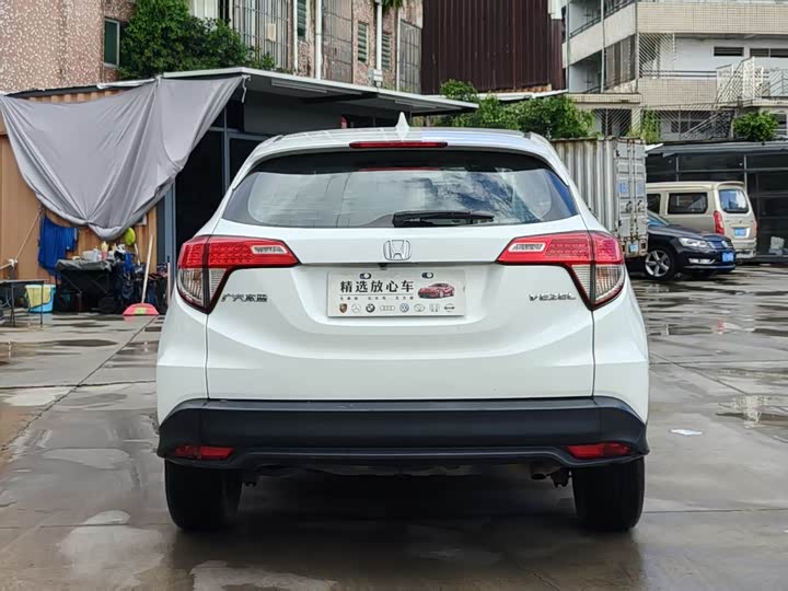 Фото 12 - Honda Vezel