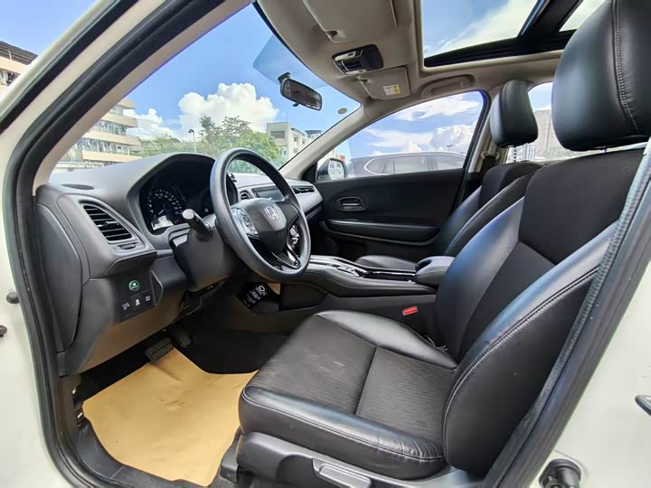 Фото 6 - Honda Vezel