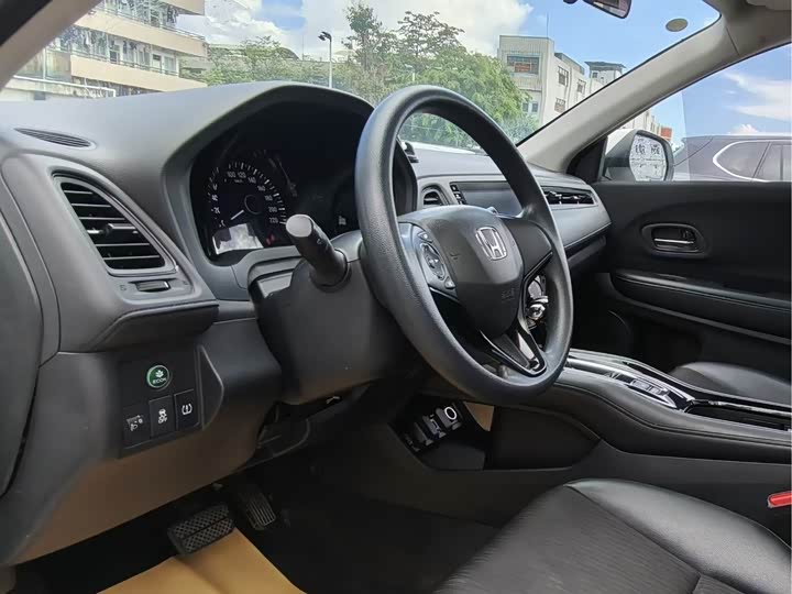 Фото 7 - Honda Vezel