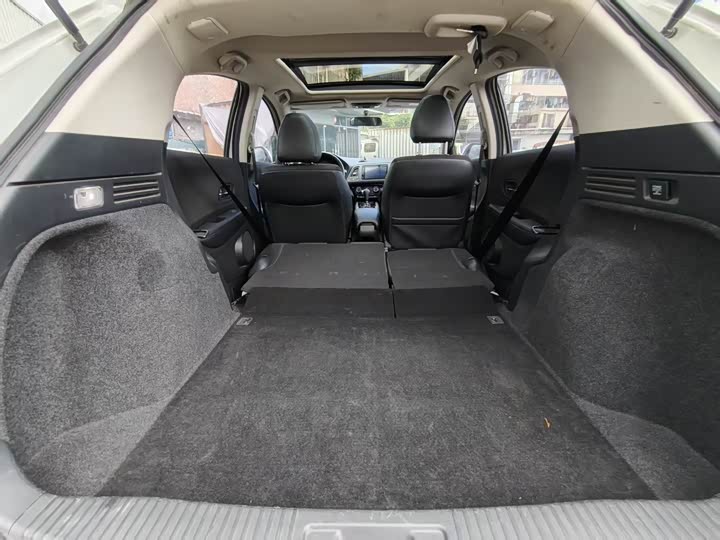 Фото 9 - Honda Vezel