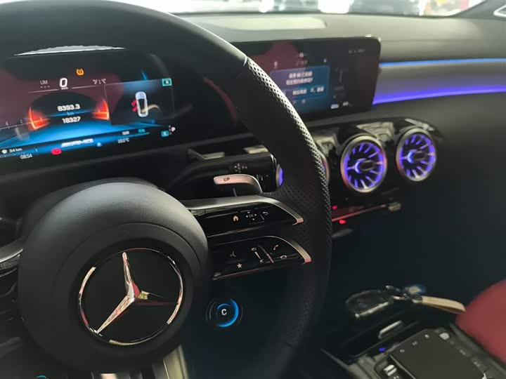 Фото 13 - Mercedes-Benz A-Class AMG