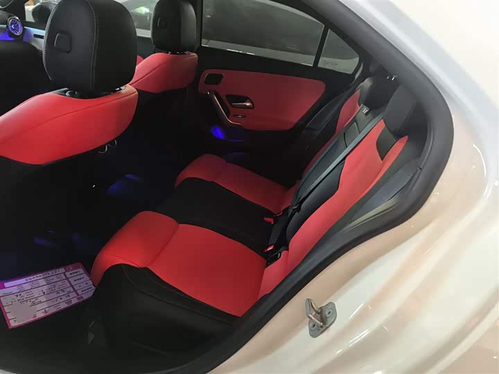 Фото 16 - Mercedes-Benz A-Class AMG