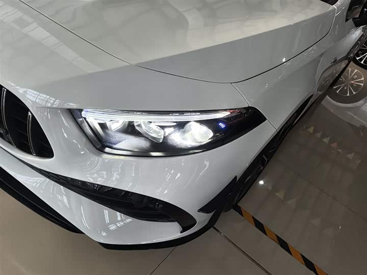 Фото 23 - Mercedes-Benz A-Class AMG