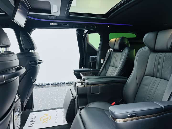 Фото 13 - Toyota Alphard