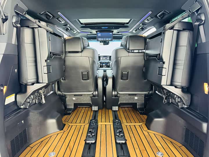 Фото 14 - Toyota Alphard