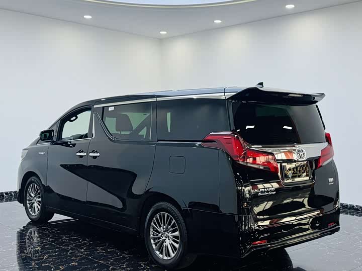 Фото 4 - Toyota Alphard