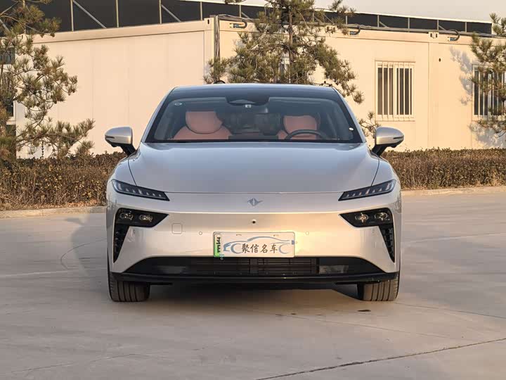 Фото 2 - Dongfeng Yipai eπ 007