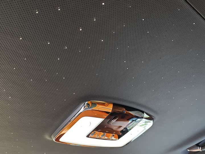 Фото 11 - Rolls-Royce Cullinan