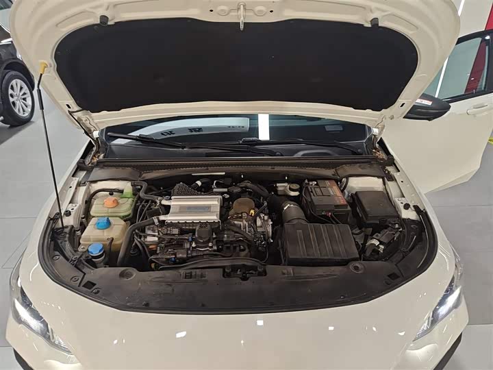 Фото 20 - GAC Trumpchi Empow R