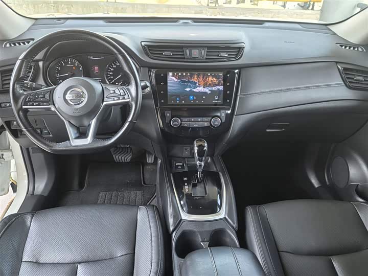 Фото 10 - Nissan X-Trail