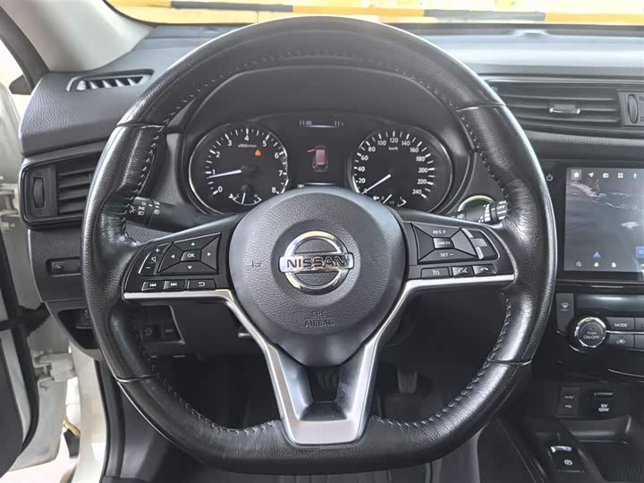 Фото 11 - Nissan X-Trail