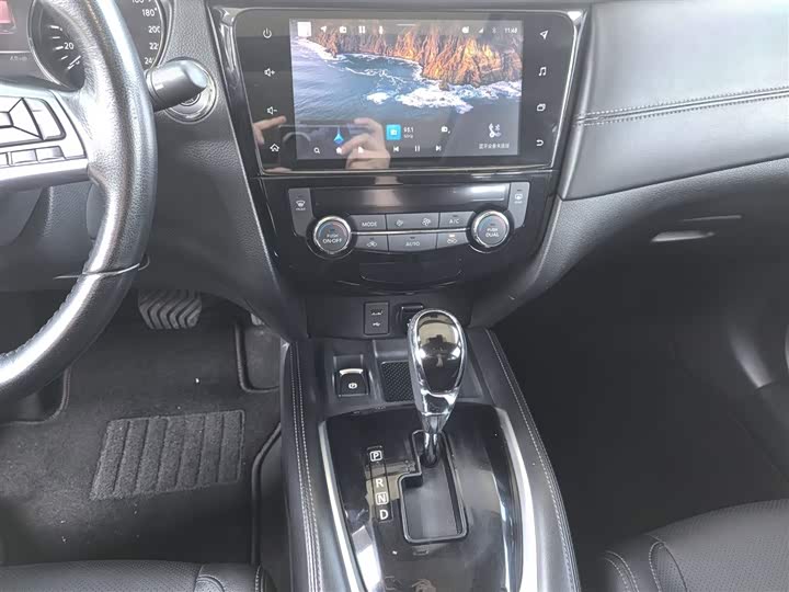 Фото 12 - Nissan X-Trail