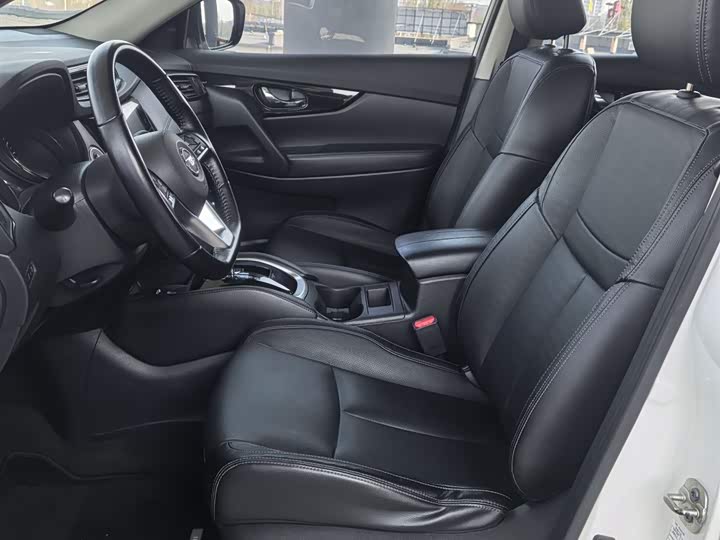 Фото 13 - Nissan X-Trail